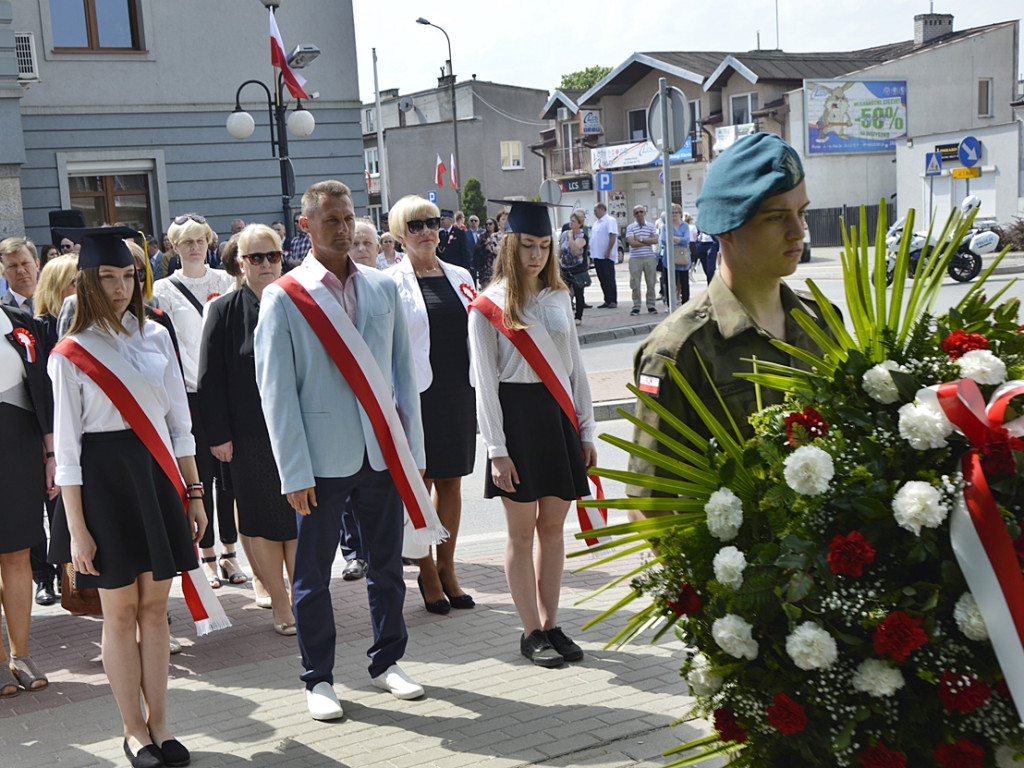 Niech się święci 3 maja! Polska przypomina nieco drużynę piłkarską... [FOTORELACJA]