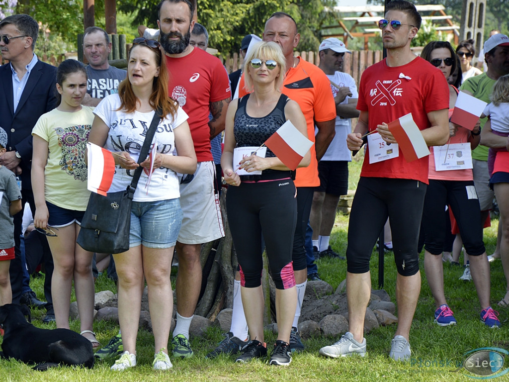 Dwie syreny, serca bicie OSP to jest ich życie. Trzeciomajowy bieg w Kownatach [FOTORELACJA]