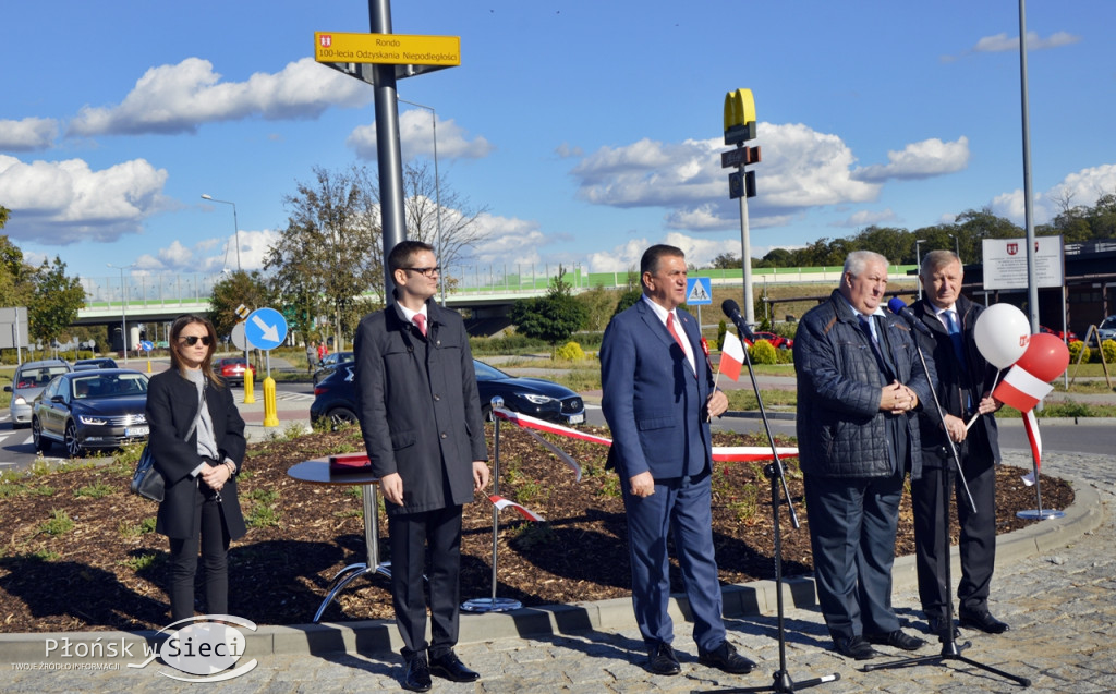 Uliczny pochód na 100-lecie odzyskania niepodległości