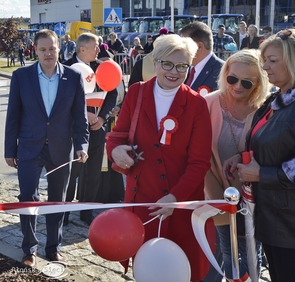 Uliczny pochód na 100-lecie odzyskania niepodległości