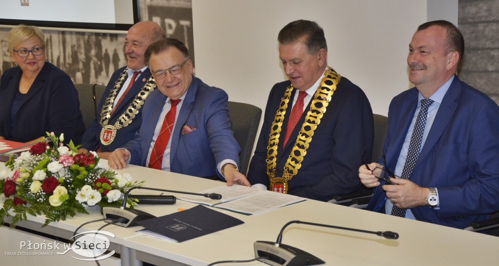 Podpisanie umowy na dotację dla Płońska