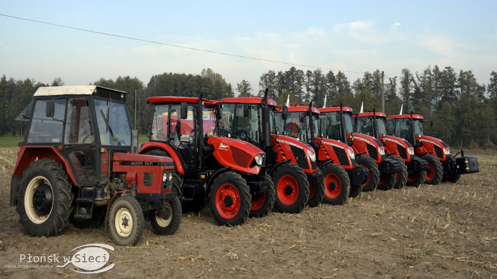 Jesienne pokazy polowe ciągników