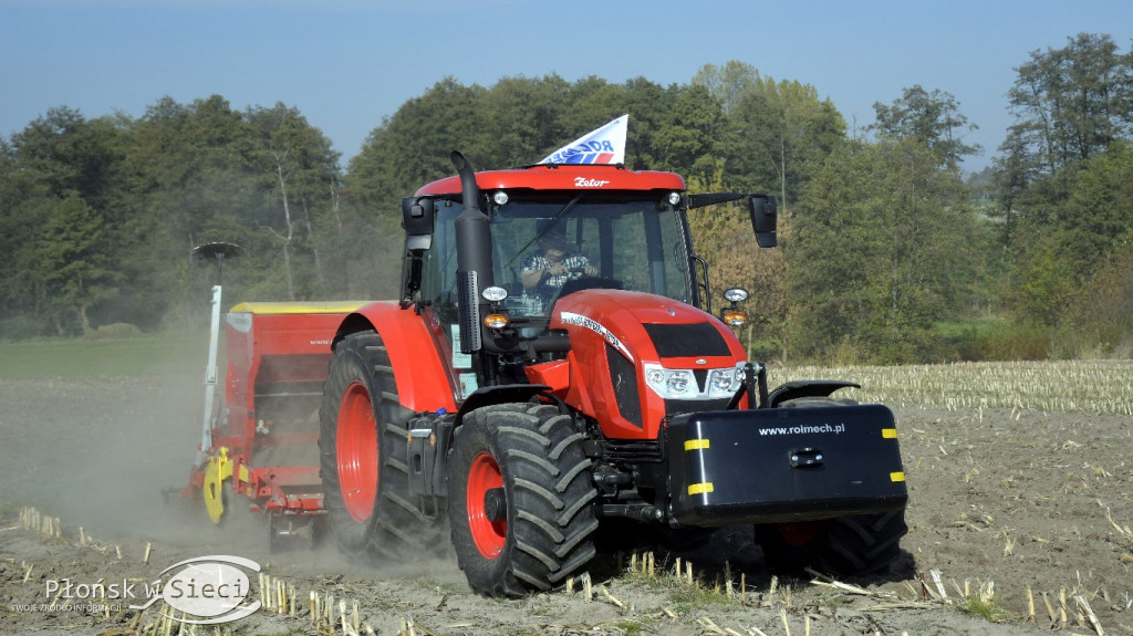 Jesienne pokazy polowe ciągników