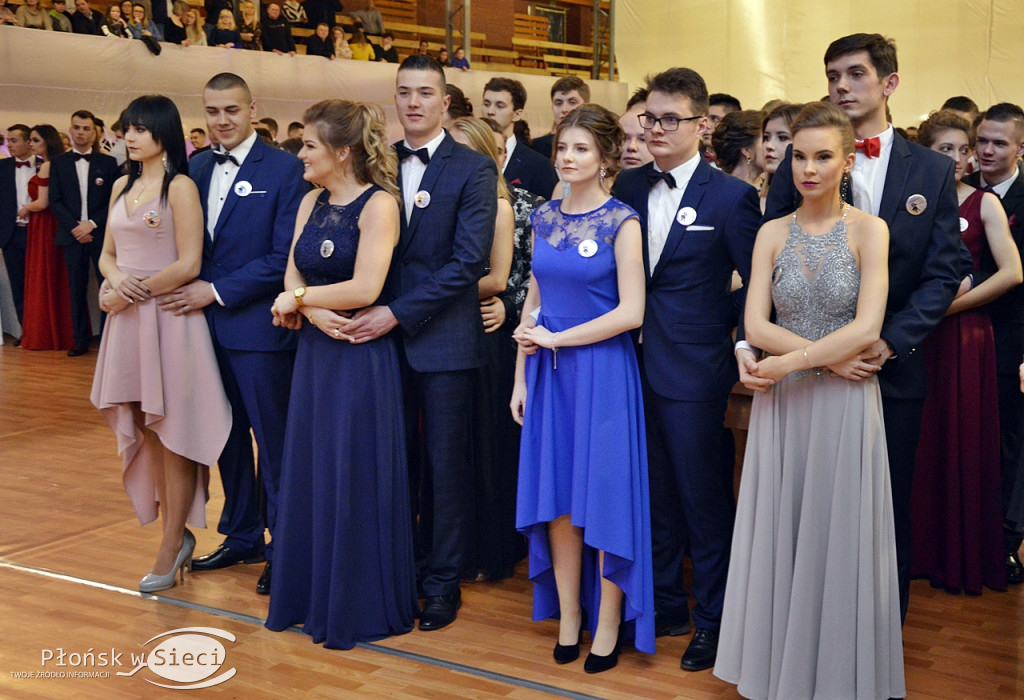 Studniówkowy bal popularnych ''Rutek