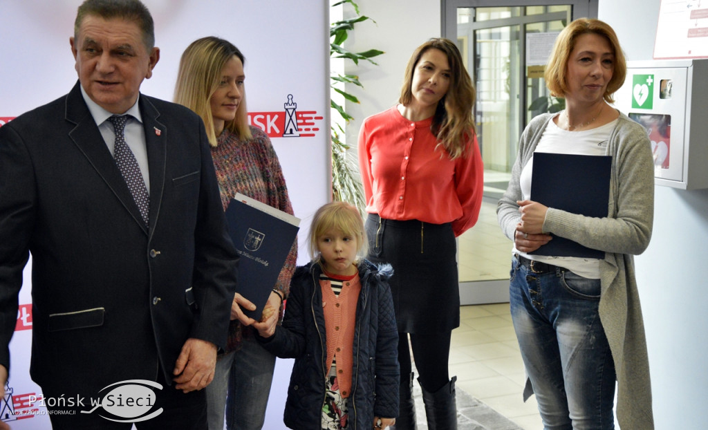 Ponad 300 kg karmy dla wolno żyjących kotów