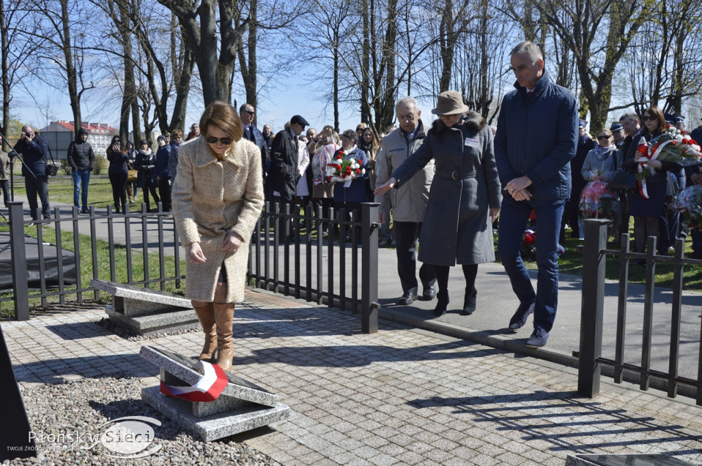 Płońsk pamiętał - Katyń...