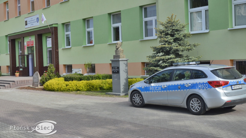 Alarm bombowy w SP nr 2 w Płońsku