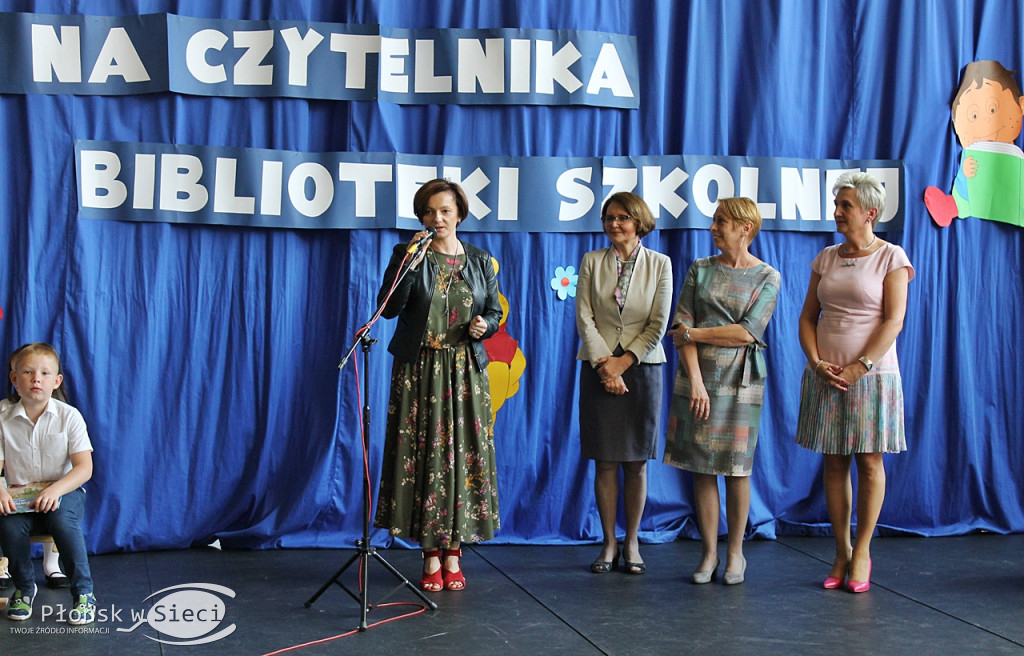 Pasowanie na czytelnika w ''jedynce
