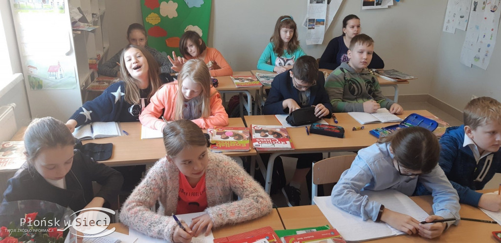 Uczniowie z Kamienicy piszą list do królowej...
