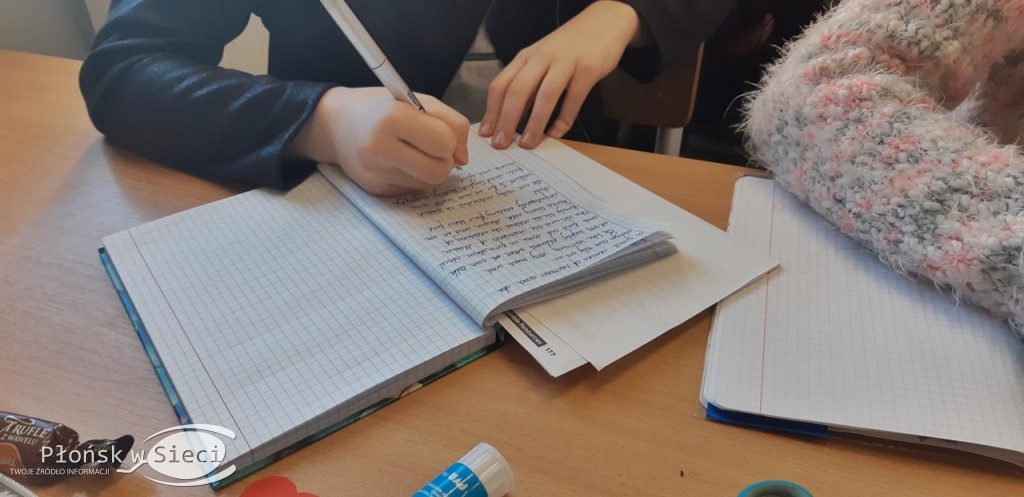 Uczniowie z Kamienicy piszą list do królowej...
