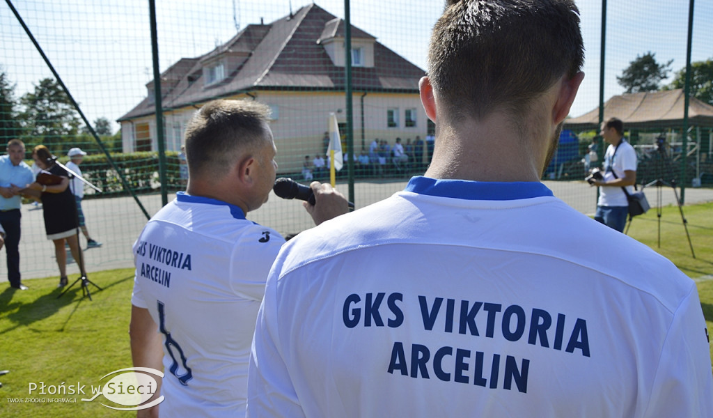 Oficjalne otwarcie boiska w Arcelinie