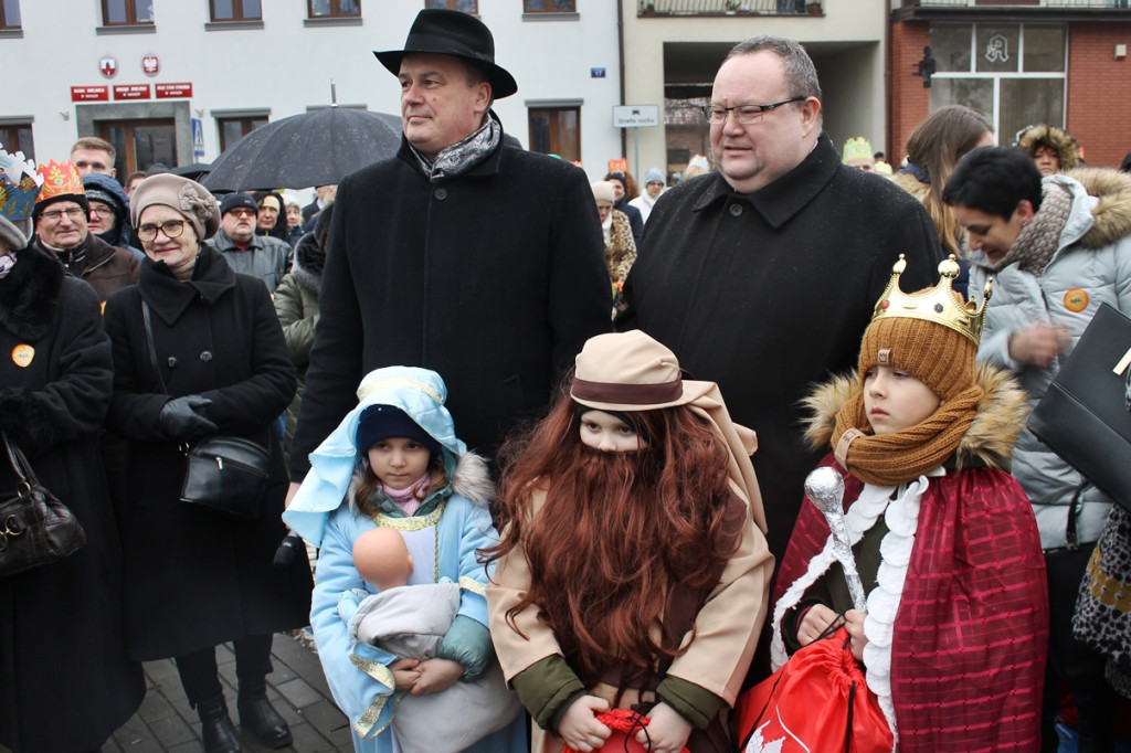 Trzej Królowie przeszli ulicami Raciąża