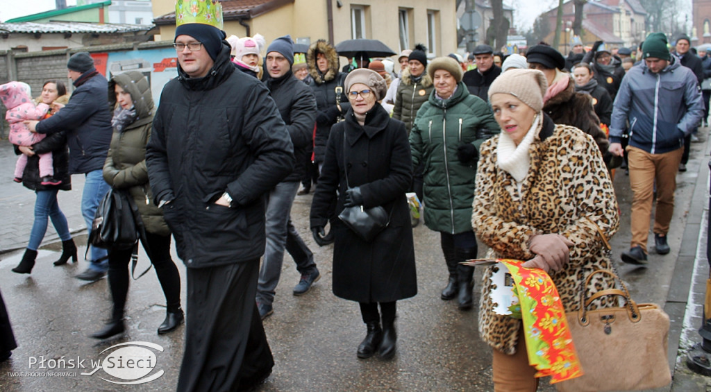 Trzej Królowie przeszli ulicami Raciąża
