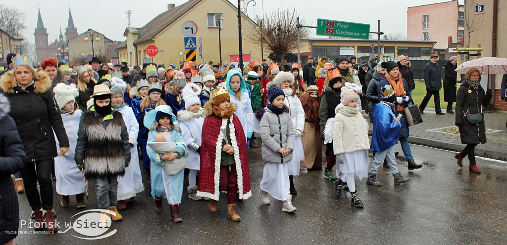 Trzej Królowie przeszli ulicami Raciąża
