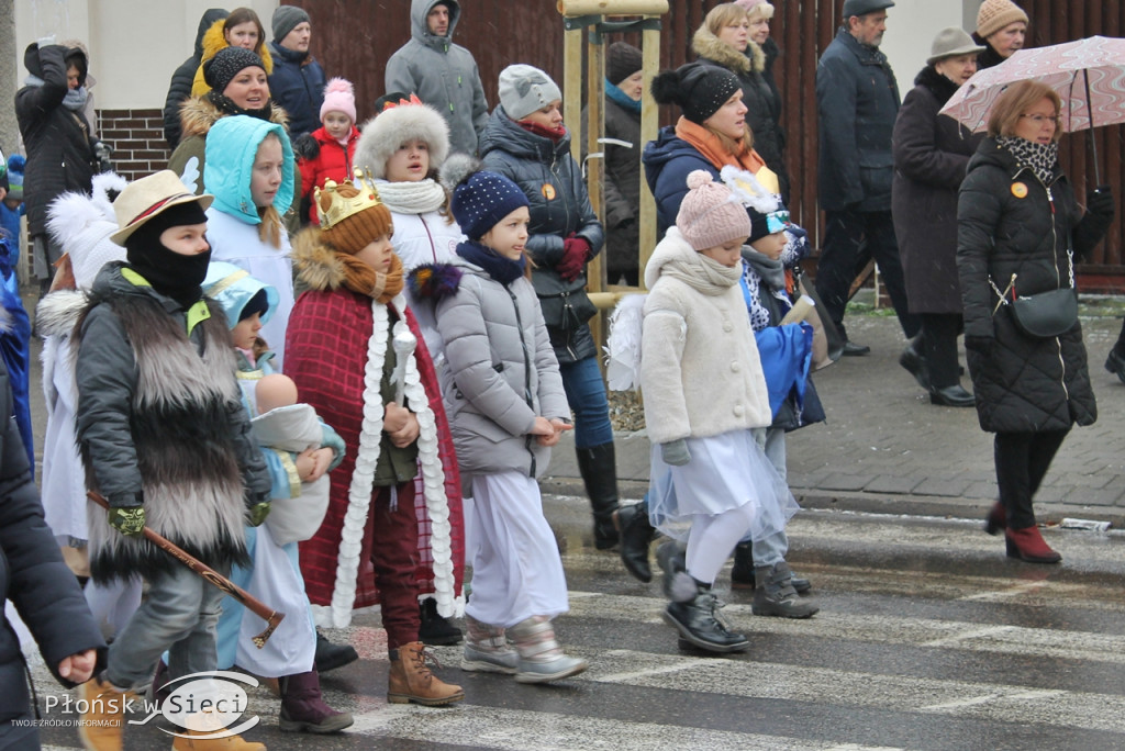 Trzej Królowie przeszli ulicami Raciąża