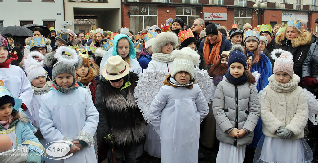 Trzej Królowie przeszli ulicami Raciąża