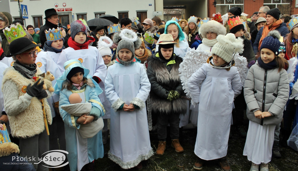 Trzej Królowie przeszli ulicami Raciąża