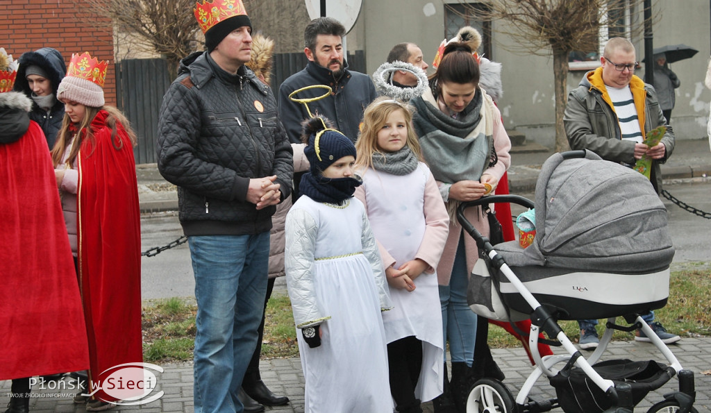 Trzej Królowie przeszli ulicami Raciąża