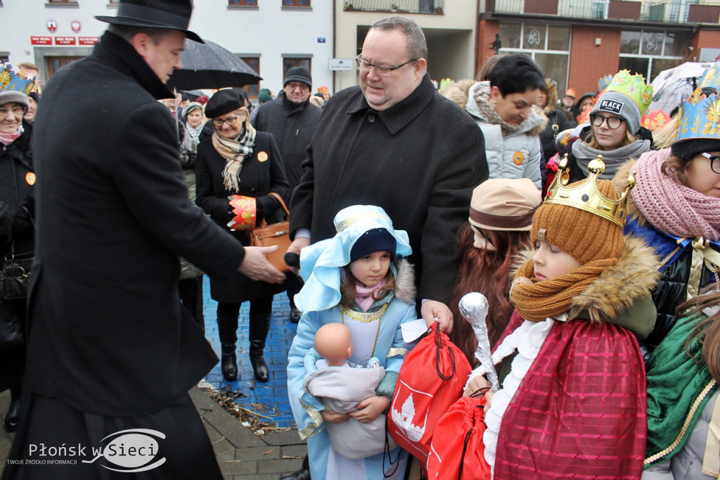 Trzej Królowie przeszli ulicami Raciąża