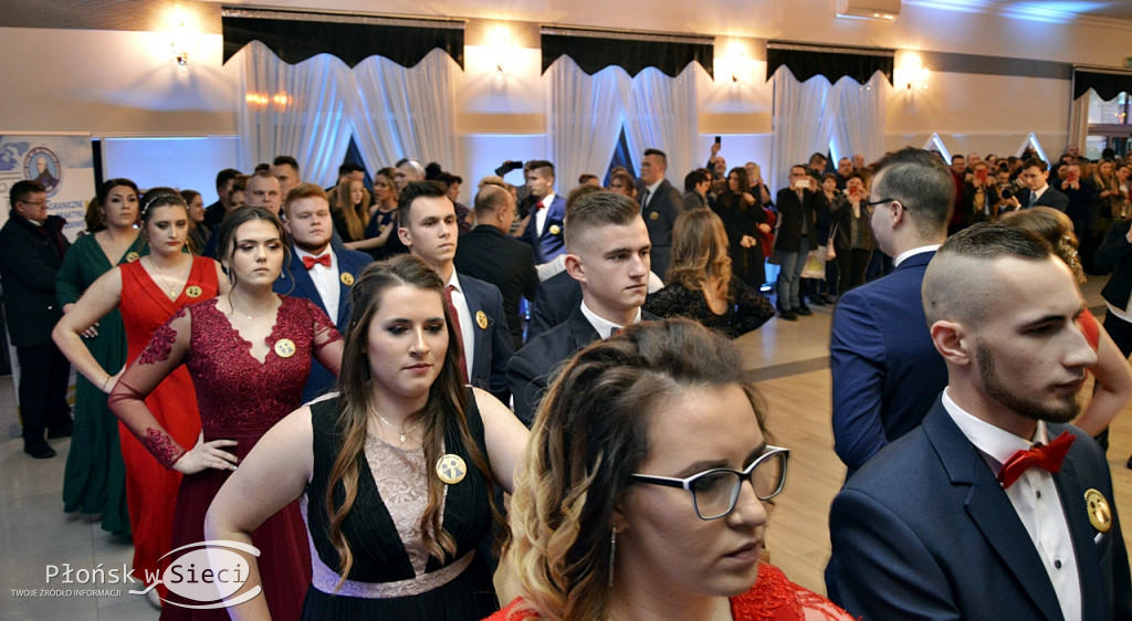 Poloneza czas zacząć! Bal maturzystów z ZS nr 1