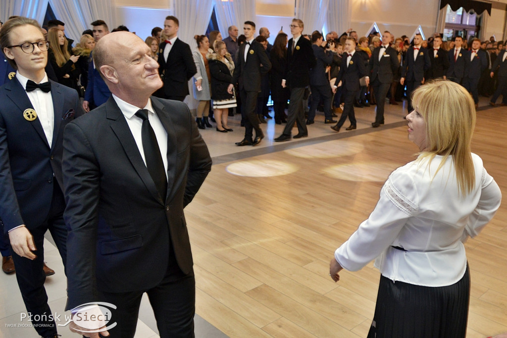 Poloneza czas zacząć! Bal maturzystów z ZS nr 1