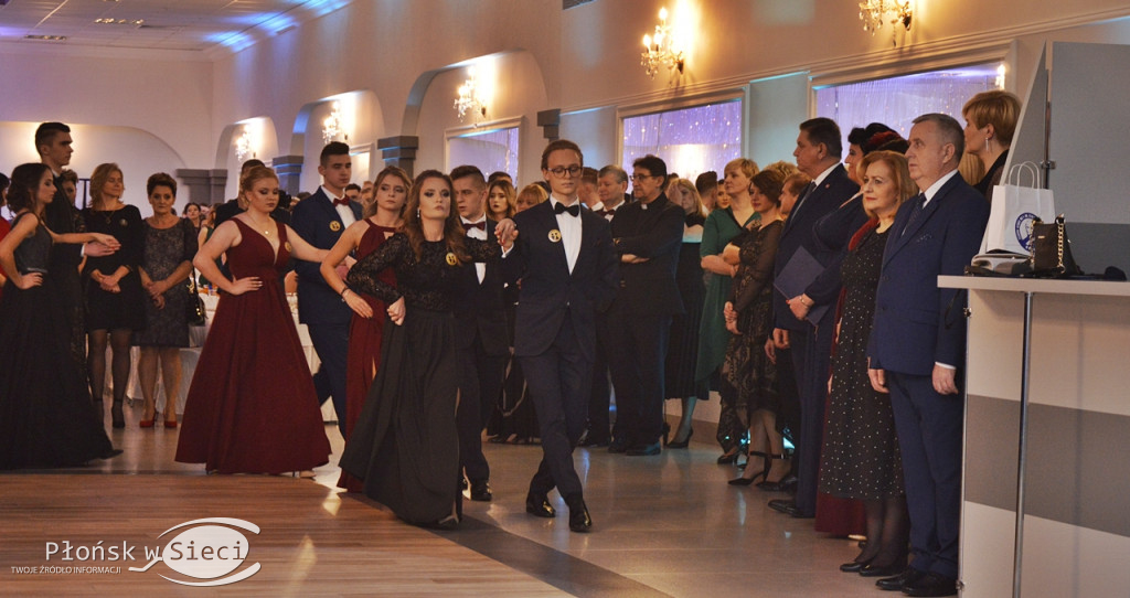 Poloneza czas zacząć! Bal maturzystów z ZS nr 1