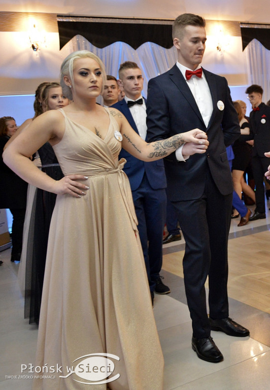 Poloneza czas zacząć! Bal maturzystów z ZS nr 1