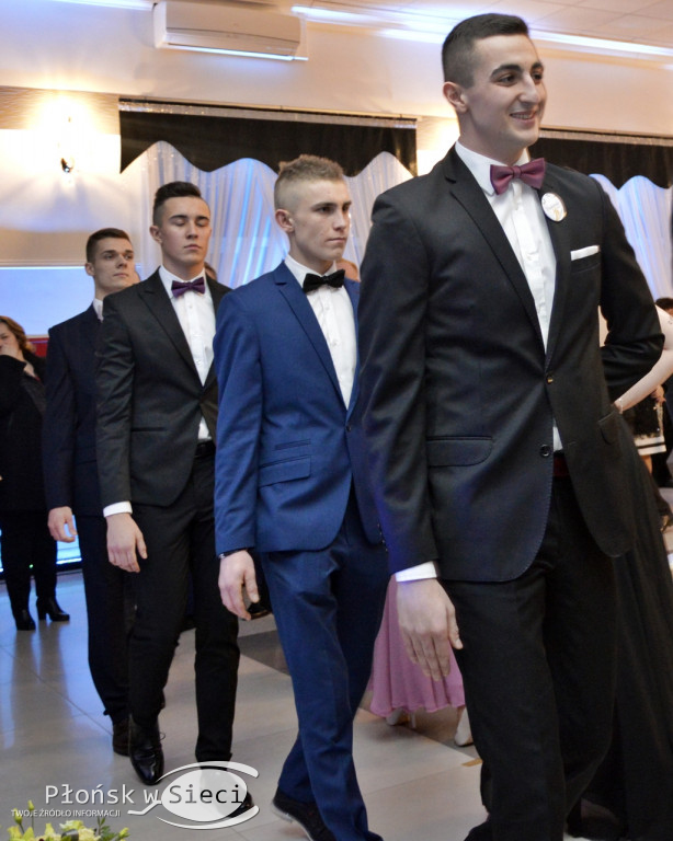 Poloneza czas zacząć! Bal maturzystów z ZS nr 1