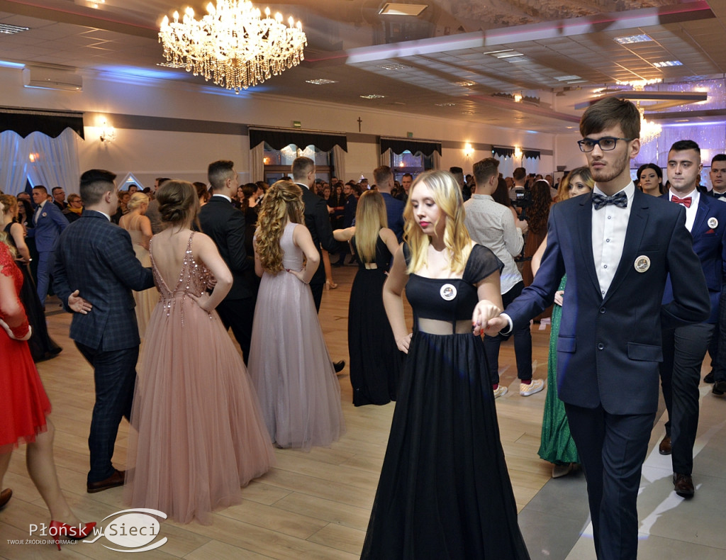Poloneza czas zacząć! Bal maturzystów z ZS nr 1