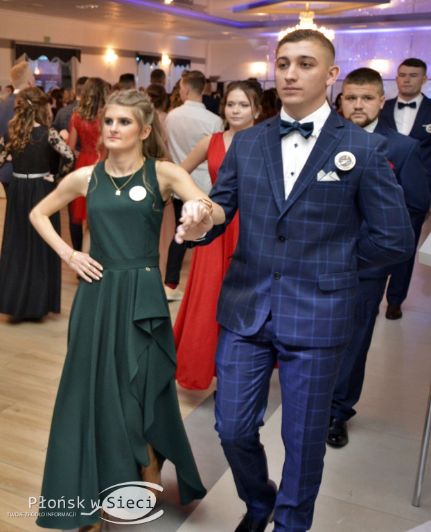 Poloneza czas zacząć! Bal maturzystów z ZS nr 1