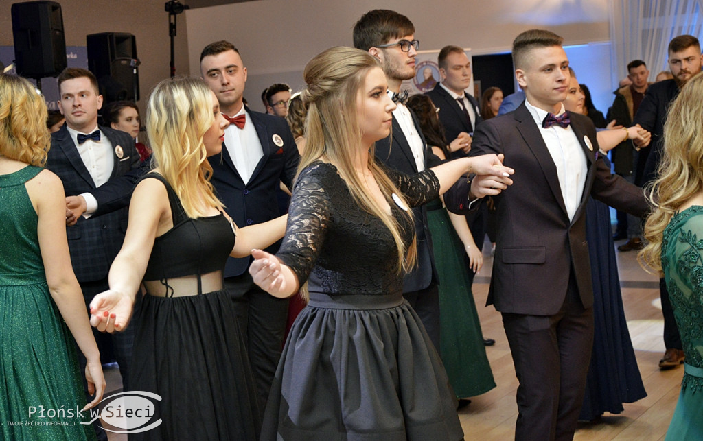 Poloneza czas zacząć! Bal maturzystów z ZS nr 1