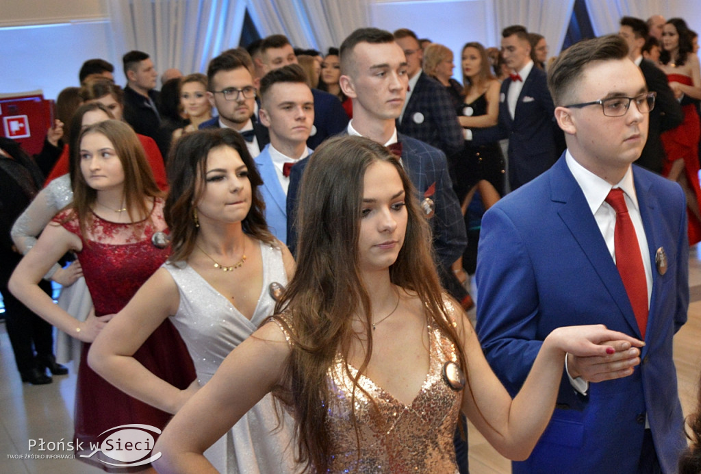 Poloneza czas zacząć! Bal maturzystów z ZS nr 1