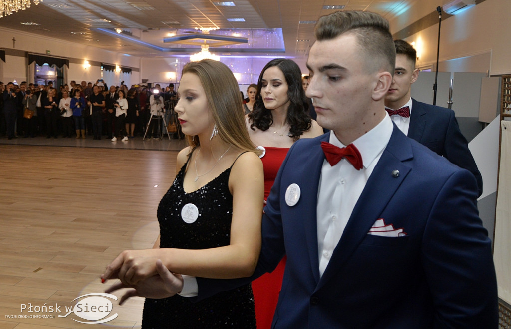 Poloneza czas zacząć! Bal maturzystów z ZS nr 1