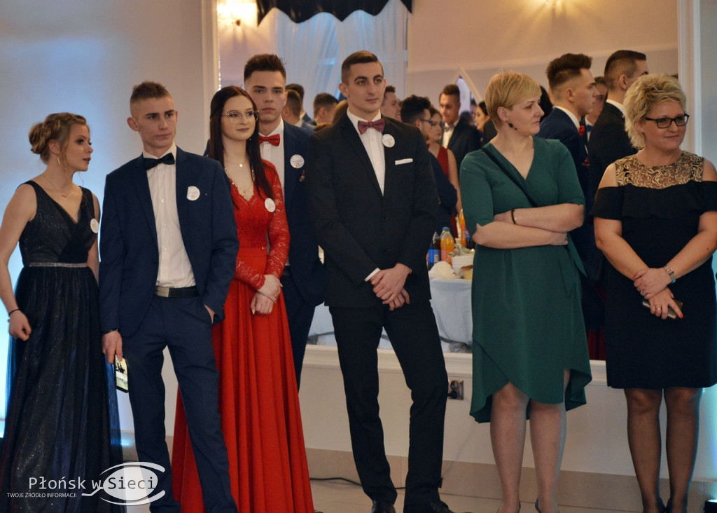Poloneza czas zacząć! Bal maturzystów z ZS nr 1