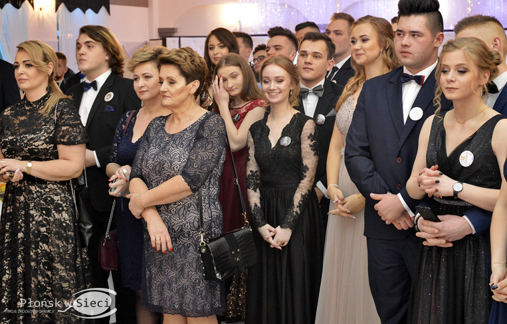Poloneza czas zacząć! Bal maturzystów z ZS nr 1