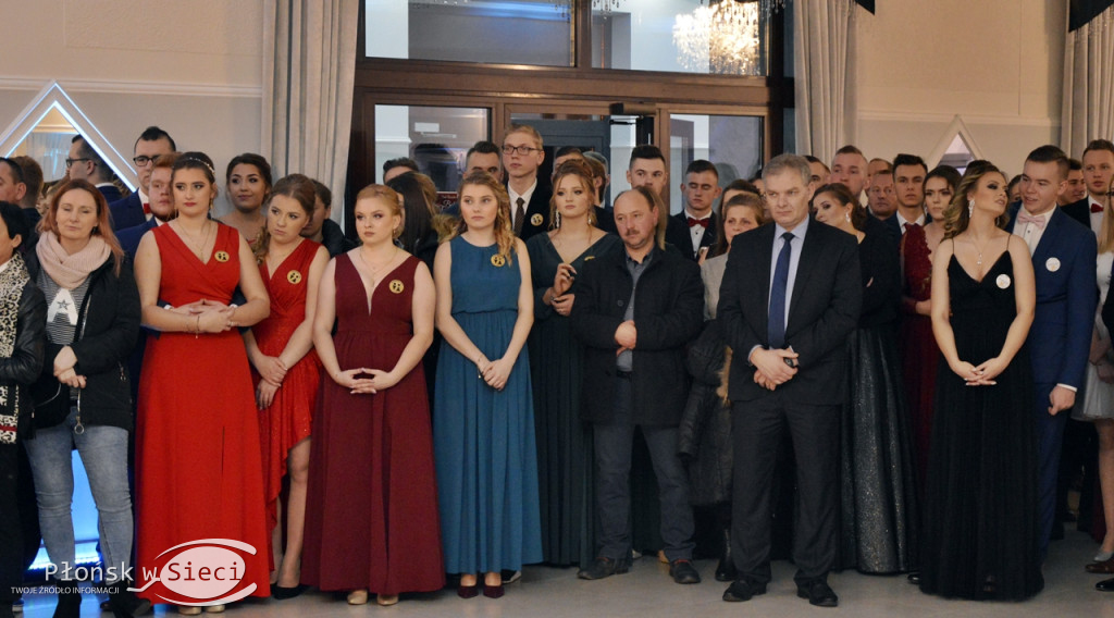 Poloneza czas zacząć! Bal maturzystów z ZS nr 1