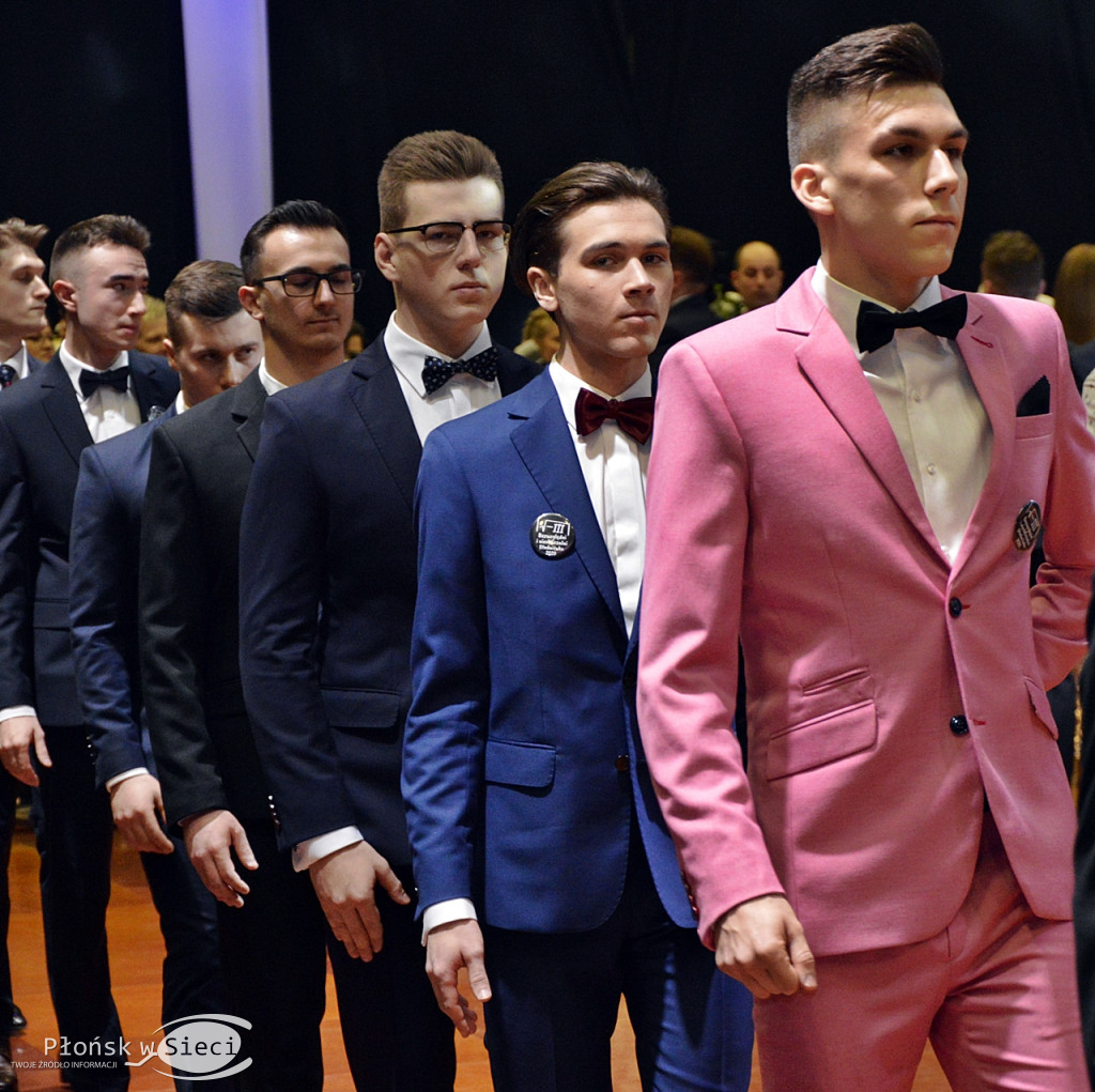 Studniówkowe ostatki w Płońsku - bawiło się I LO