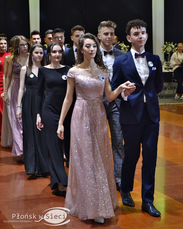 Studniówkowe ostatki w Płońsku - bawiło się I LO