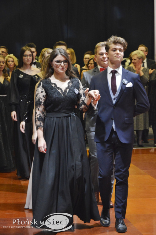 Studniówkowe ostatki w Płońsku - bawiło się I LO