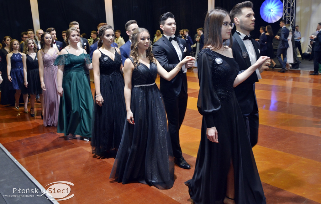 Studniówkowe ostatki w Płońsku - bawiło się I LO
