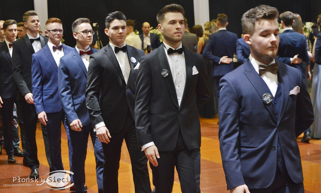 Studniówkowe ostatki w Płońsku - bawiło się I LO