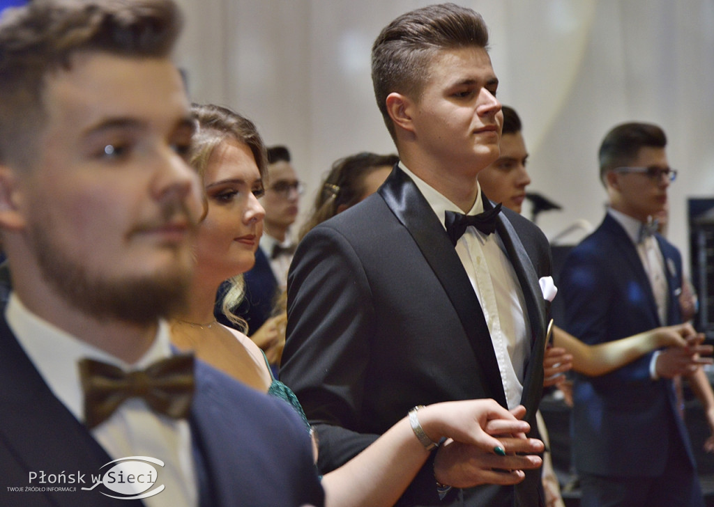 Studniówkowe ostatki w Płońsku - bawiło się I LO