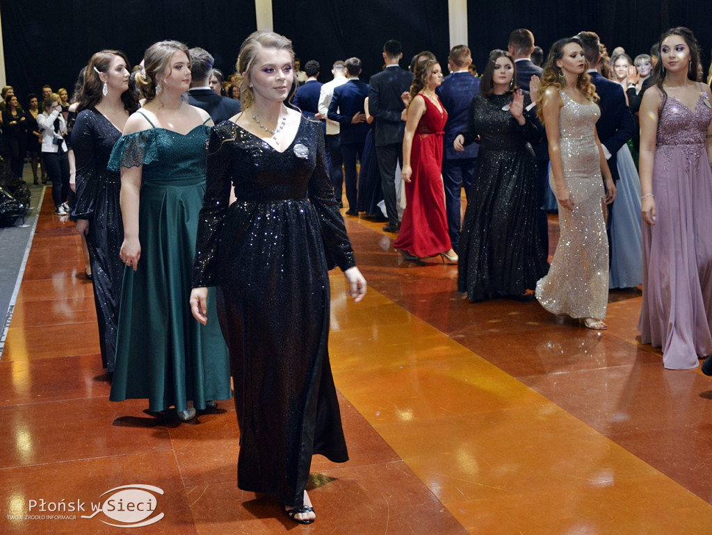 Studniówkowe ostatki w Płońsku - bawiło się I LO