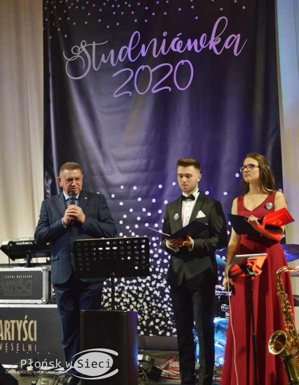 Studniówkowe ostatki w Płońsku - bawiło się I LO