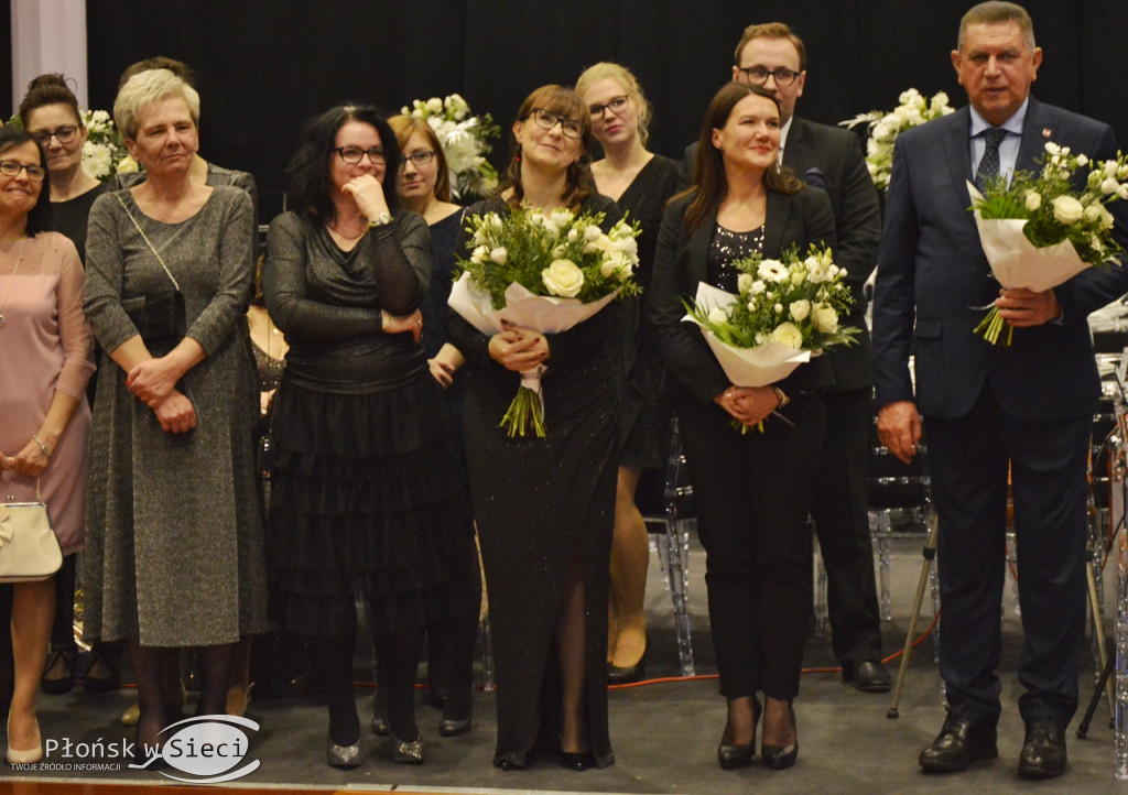 Studniówkowe ostatki w Płońsku - bawiło się I LO