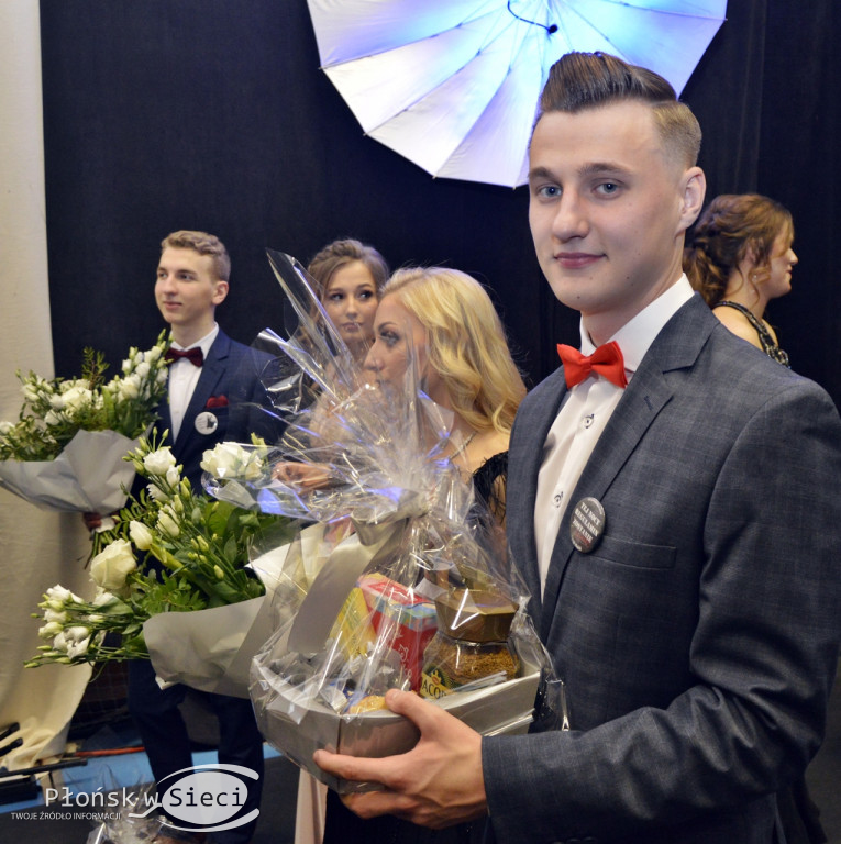 Studniówkowe ostatki w Płońsku - bawiło się I LO