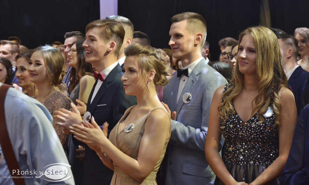 Studniówkowe ostatki w Płońsku - bawiło się I LO