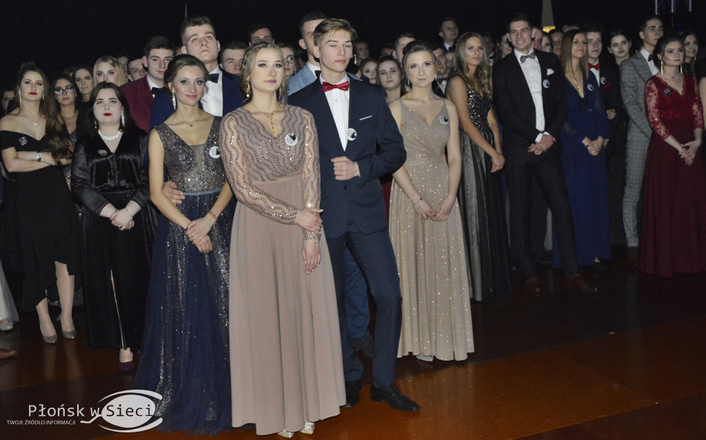Studniówkowe ostatki w Płońsku - bawiło się I LO