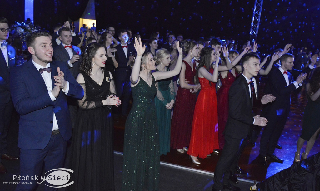 Studniówkowe ostatki w Płońsku - bawiło się I LO
