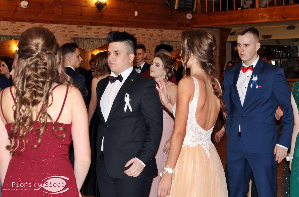 Niech żyje bal! Studniówka ZS w Raciążu
